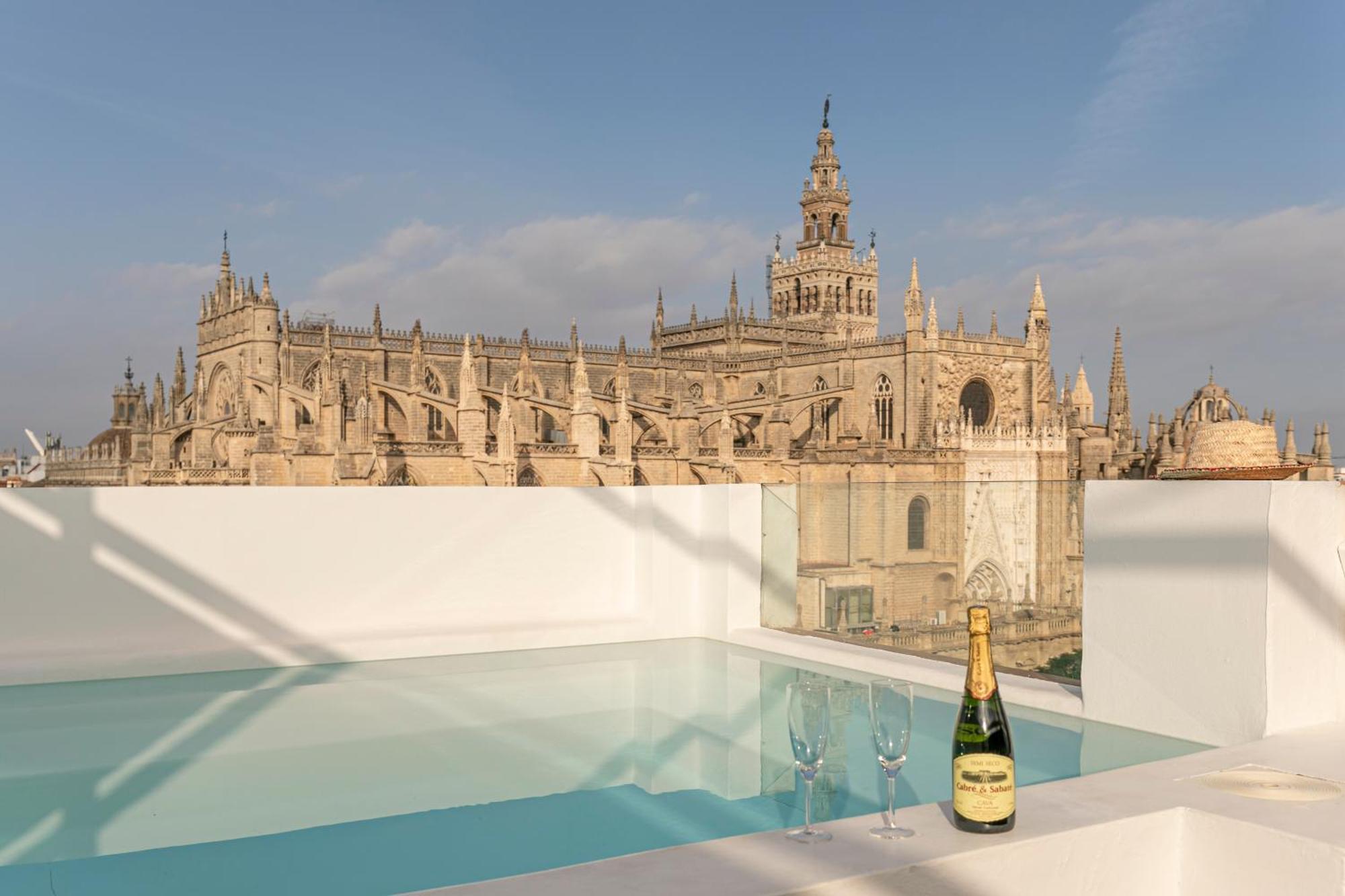 Isg Apartments Modern Atticpool At The Cathedralfree Parking Seville Exterior photo