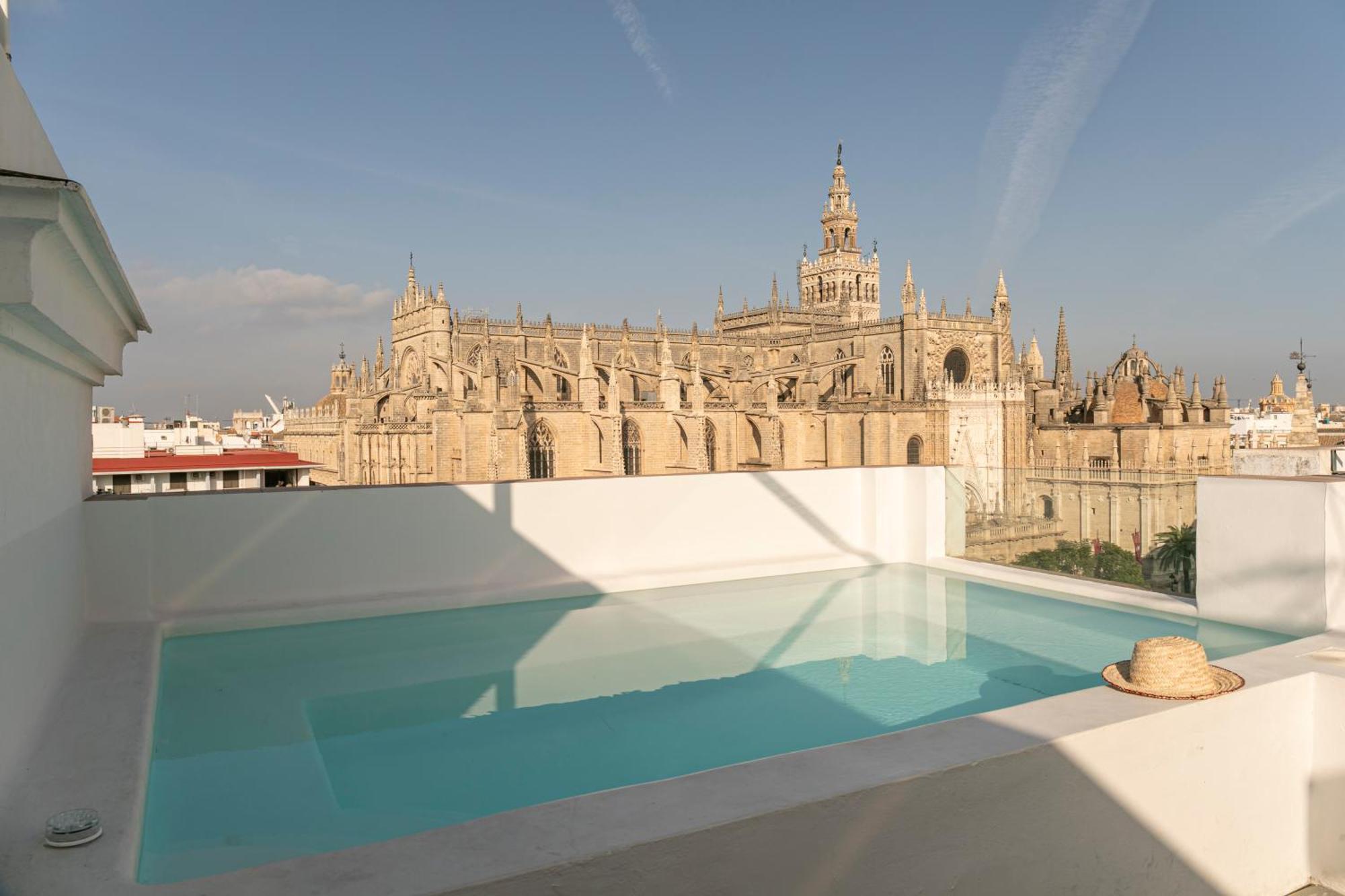 Isg Apartments Modern Atticpool At The Cathedralfree Parking Seville Exterior photo