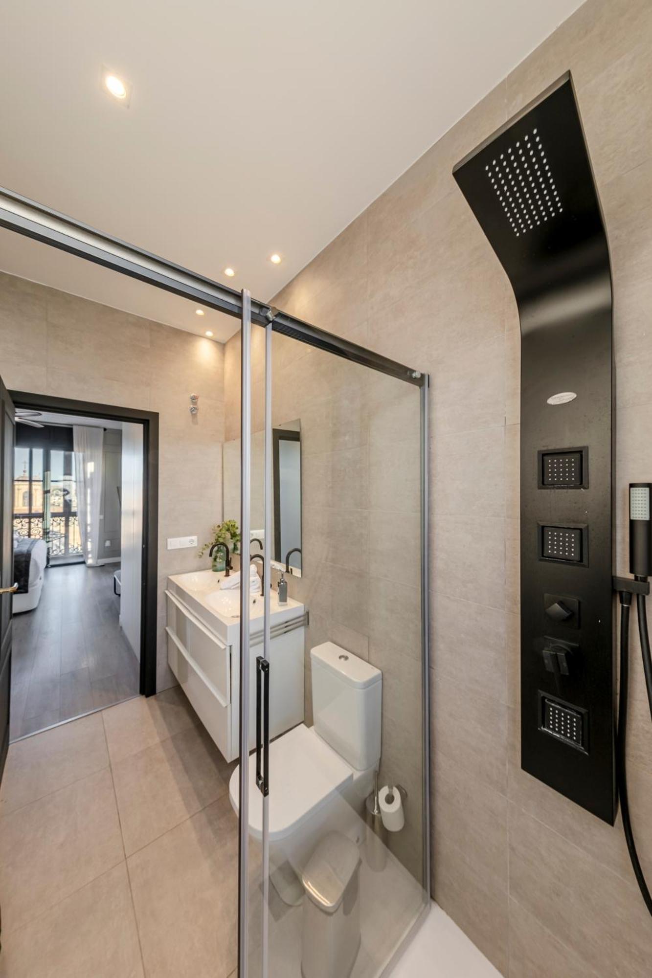 Isg Apartments Modern Atticpool At The Cathedralfree Parking Seville Exterior photo